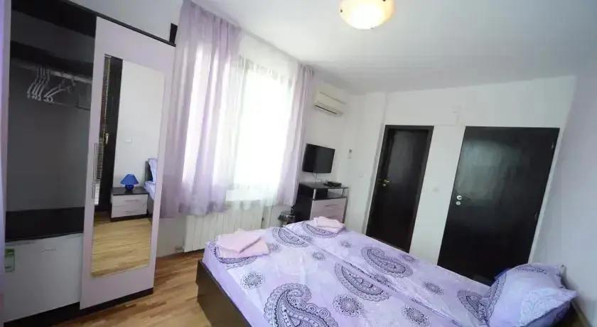 Бяла: Guest House Alla