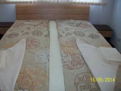 Бяла: Guest House Alla