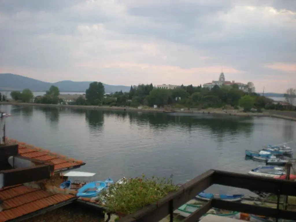 Созополь: Guest House Liliya