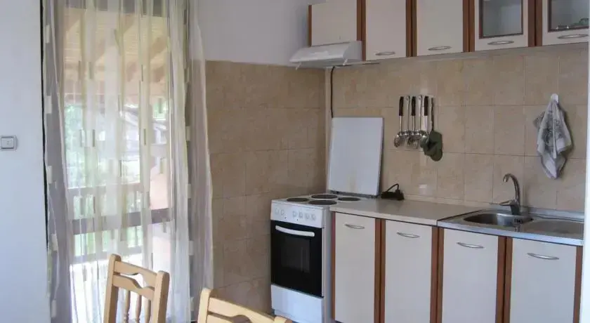 Дупница: Guest House Rosi