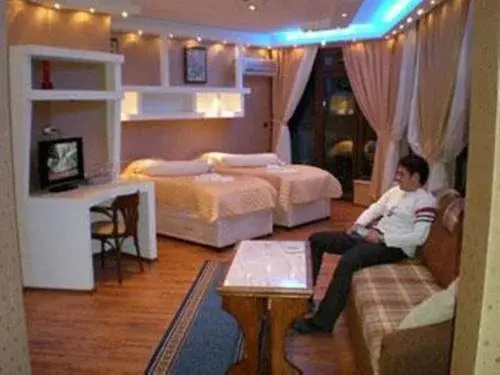 Карджали: Hotel Yazovir Kardhzali