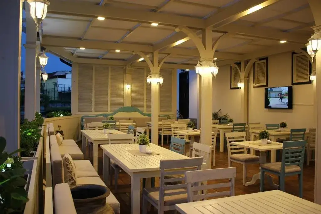 Свиштов: Hotel Nove