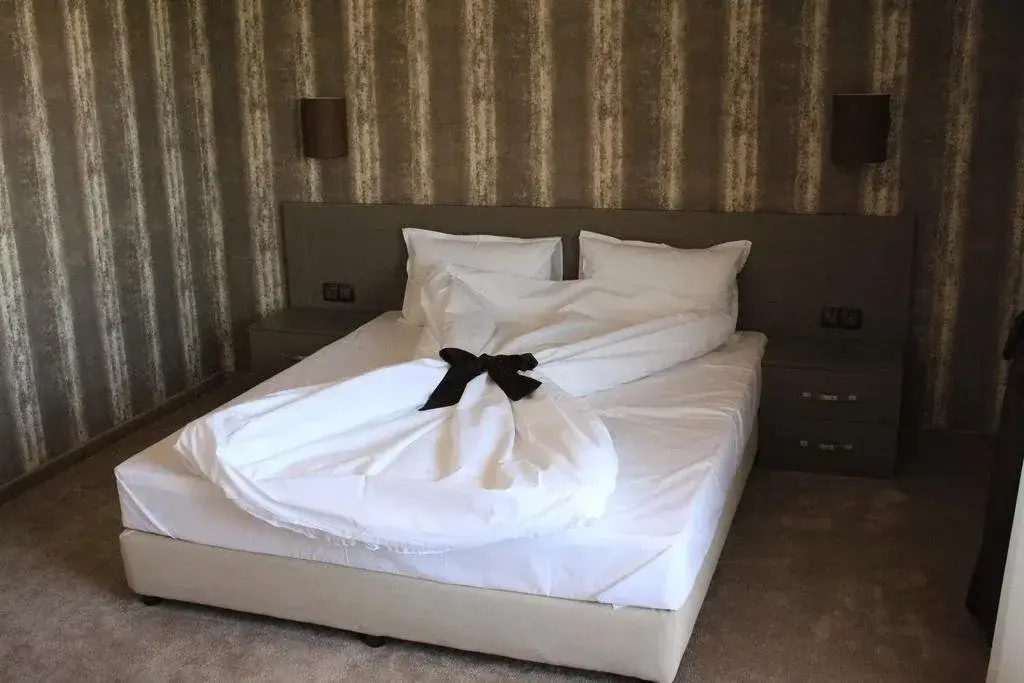 Свиштов: Hotel Nove