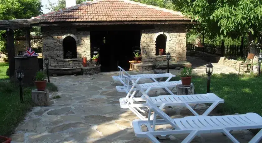 Боженци: Guest House Kmetovite