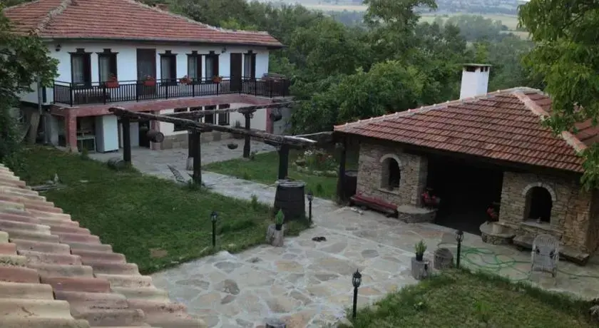 Боженци: Guest House Kmetovite