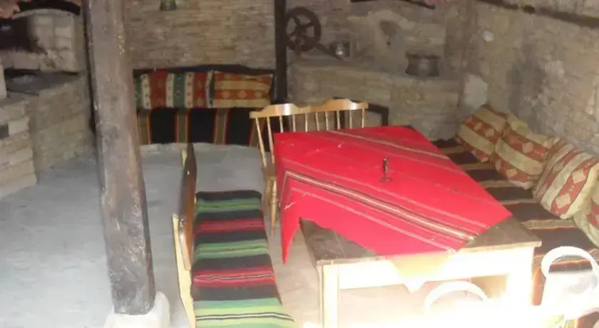 Боженци: Guest House Kmetovite