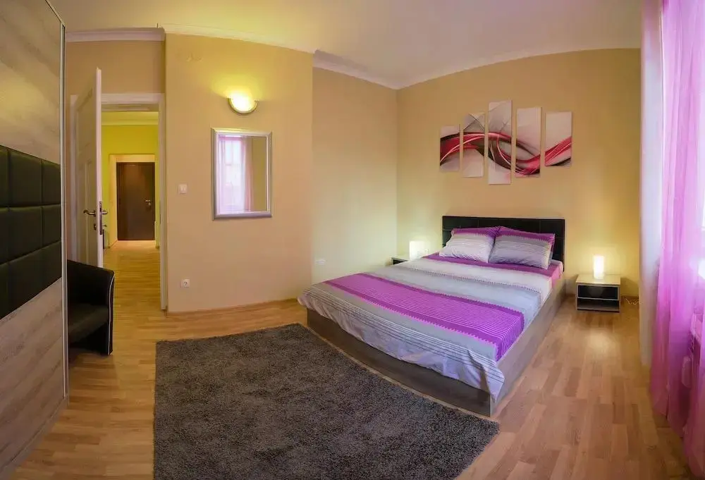 София: Guest House 32
