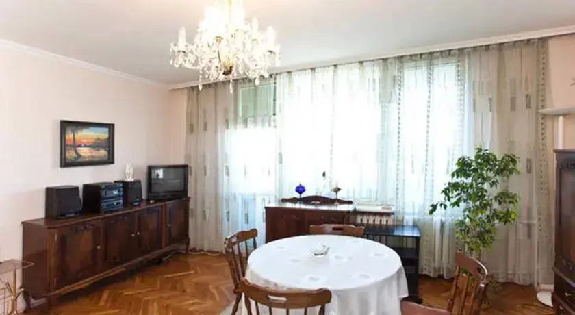 София: Panoramic Downtown Vitosha Apartment