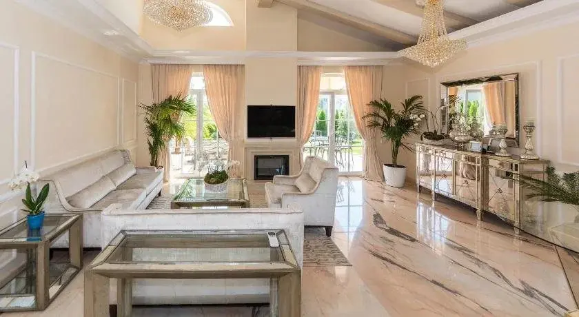 Тънково: Eden Park Luxury Villlas