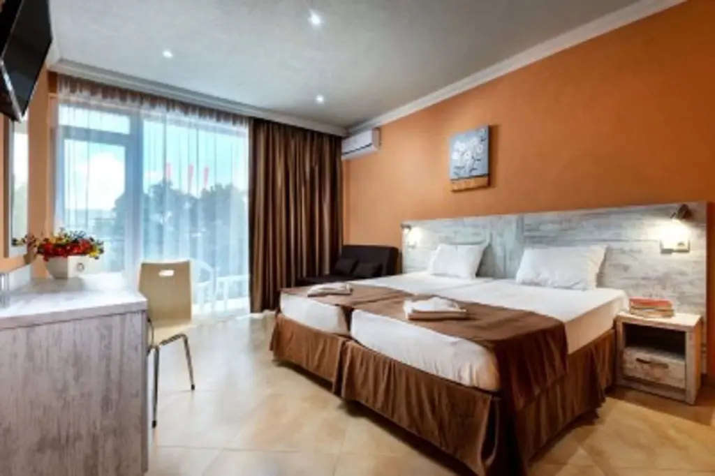 Солнечный берег: Riva Hotel