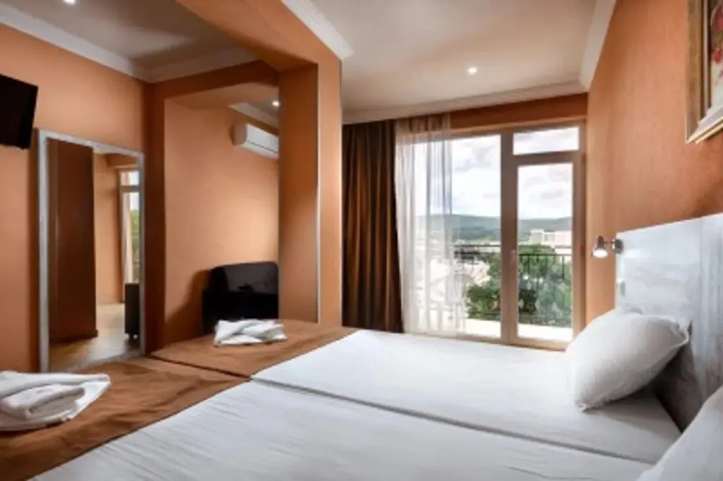 Солнечный берег: Riva Hotel