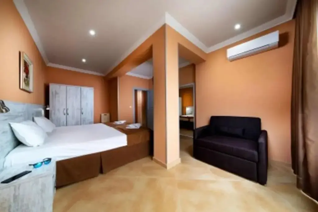 Солнечный берег: Riva Hotel