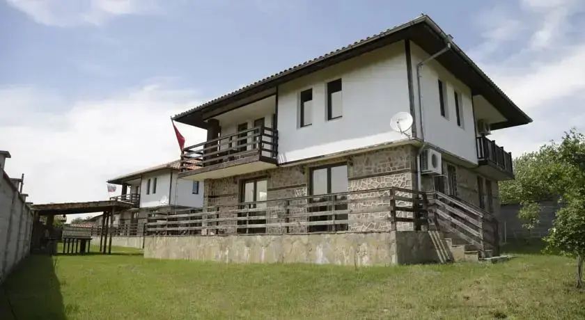 Юнец: Guest House Yunets