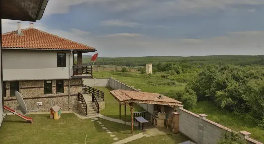 Юнец: Guest House Yunets