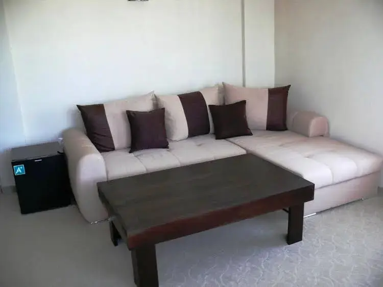 Трявна: Family Hotel Bela