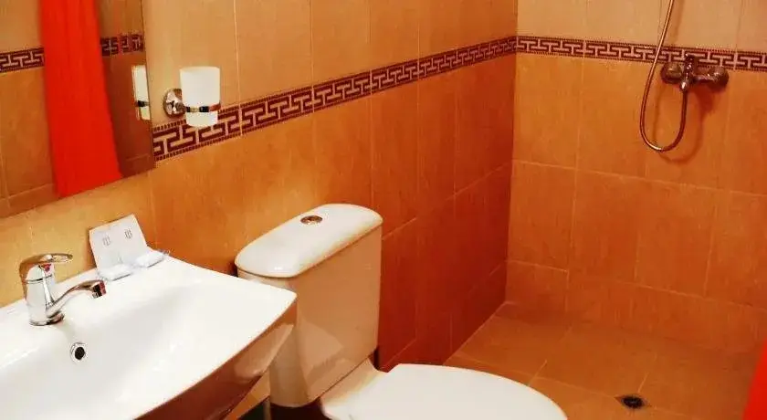 Трявна: Family Hotel Bela