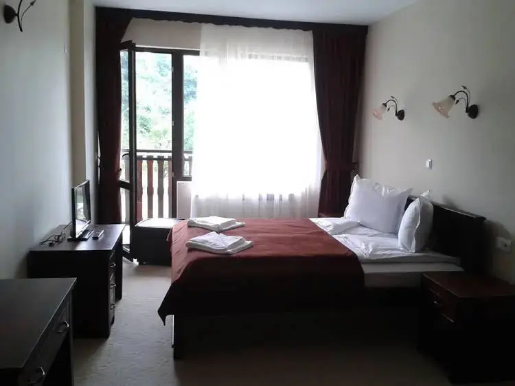 Трявна: Family Hotel Bela