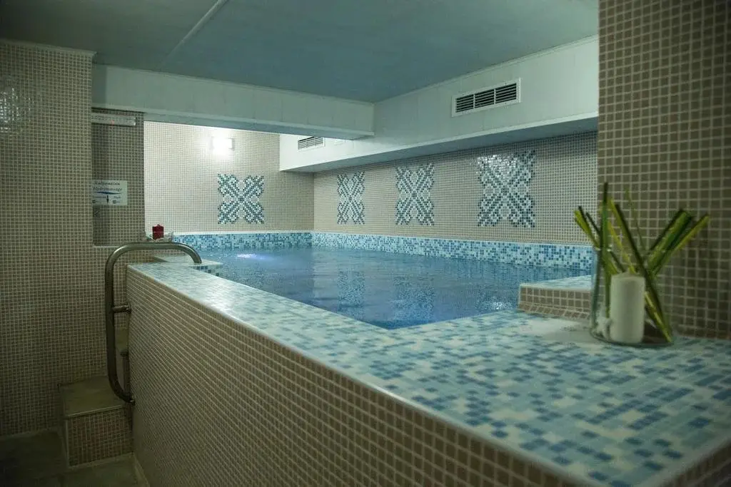 Сапарева баня: Hotel Emaly Green