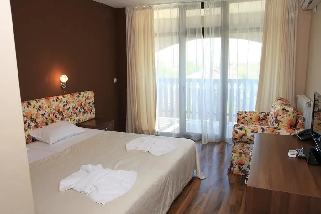 Карнобат: Family Hotel Zvezda