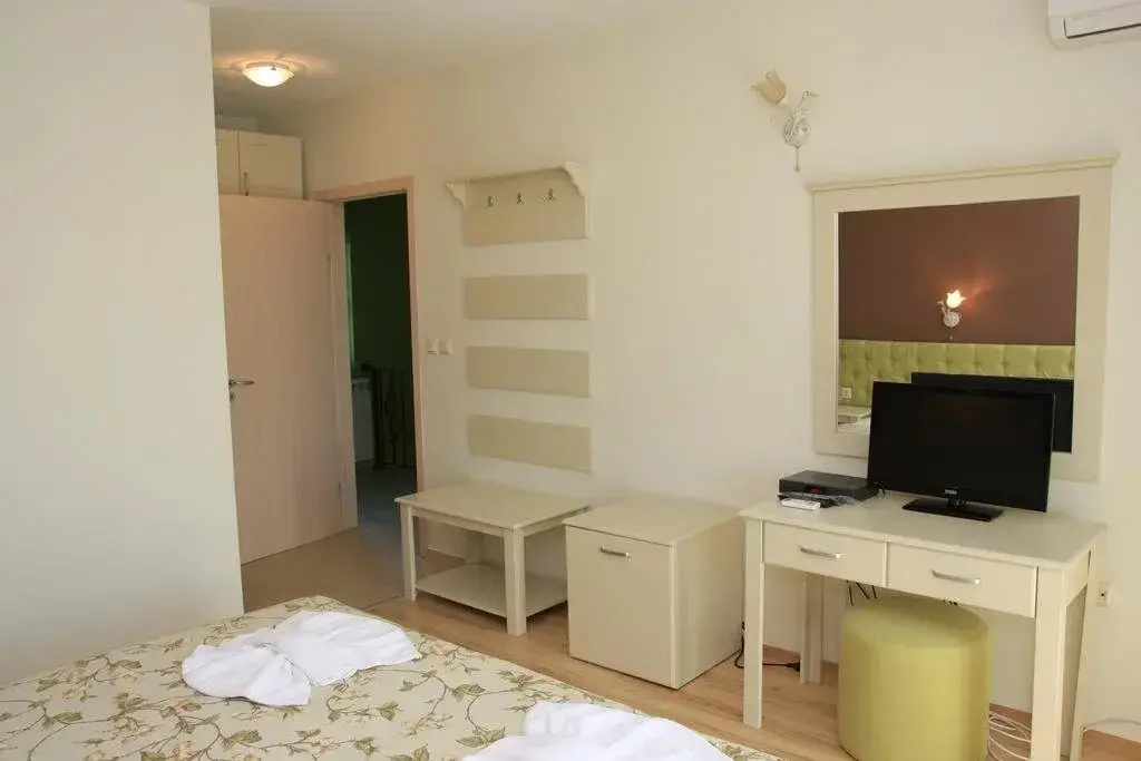 Карнобат: Family Hotel Zvezda