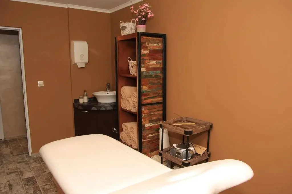 Карнобат: Family Hotel Zvezda