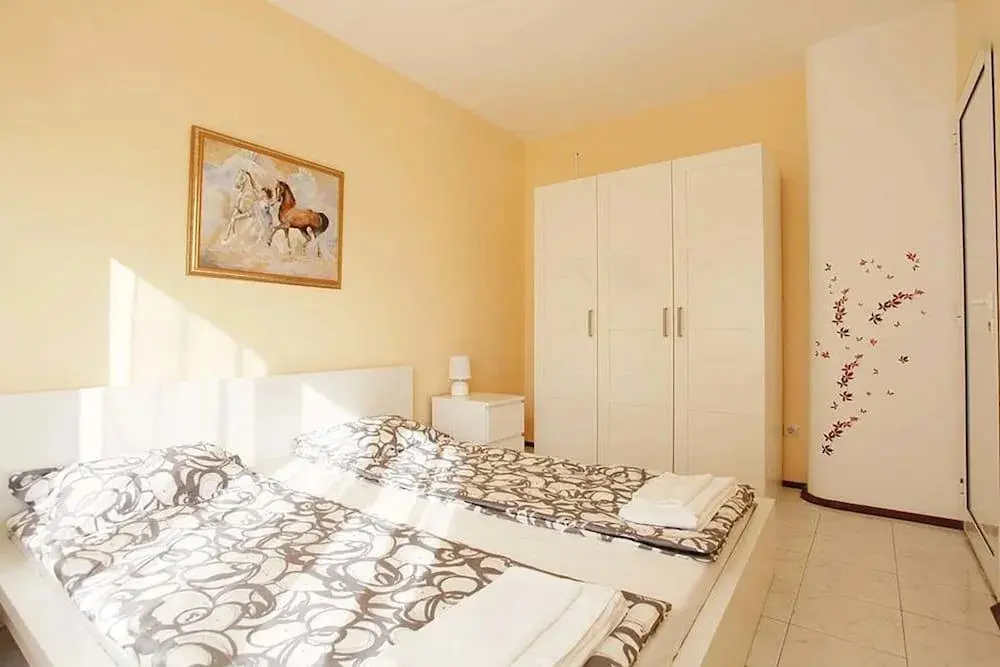 София: Raya Maisonette