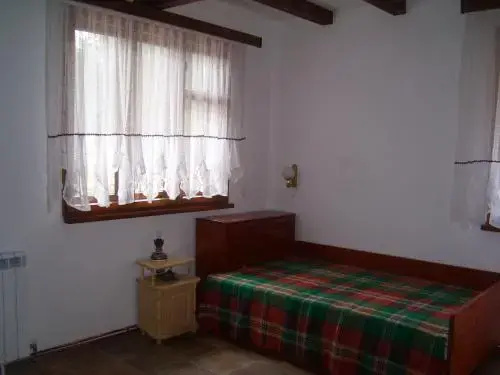 Девин: Perika House