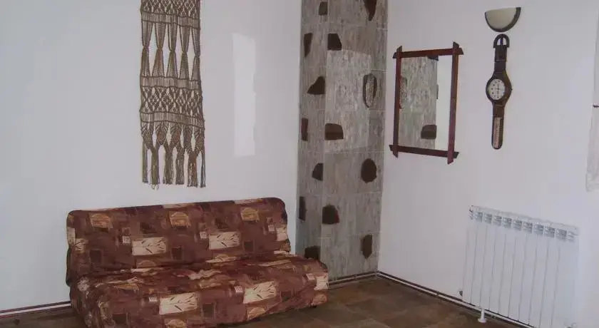 Девин: Perika House