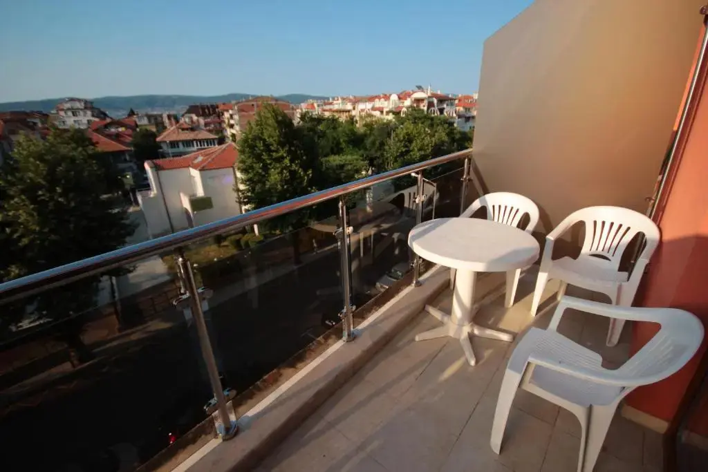 Несебр: Vadim Apartments in Panorama Beach Vigo Nessebar