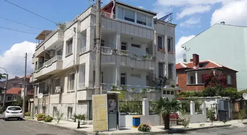 Поморие: Guest House Margarita