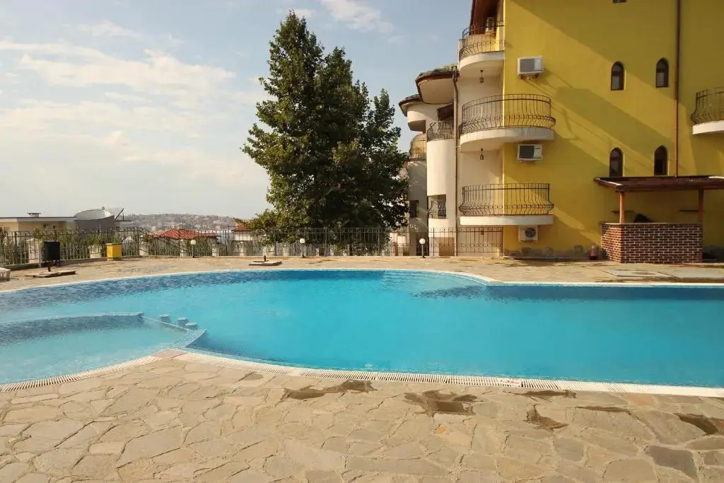 Созополь: Menada Green Hills Apartments