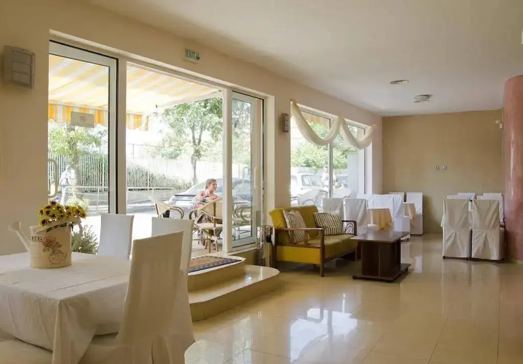 Поморие: Family Hotel Electra