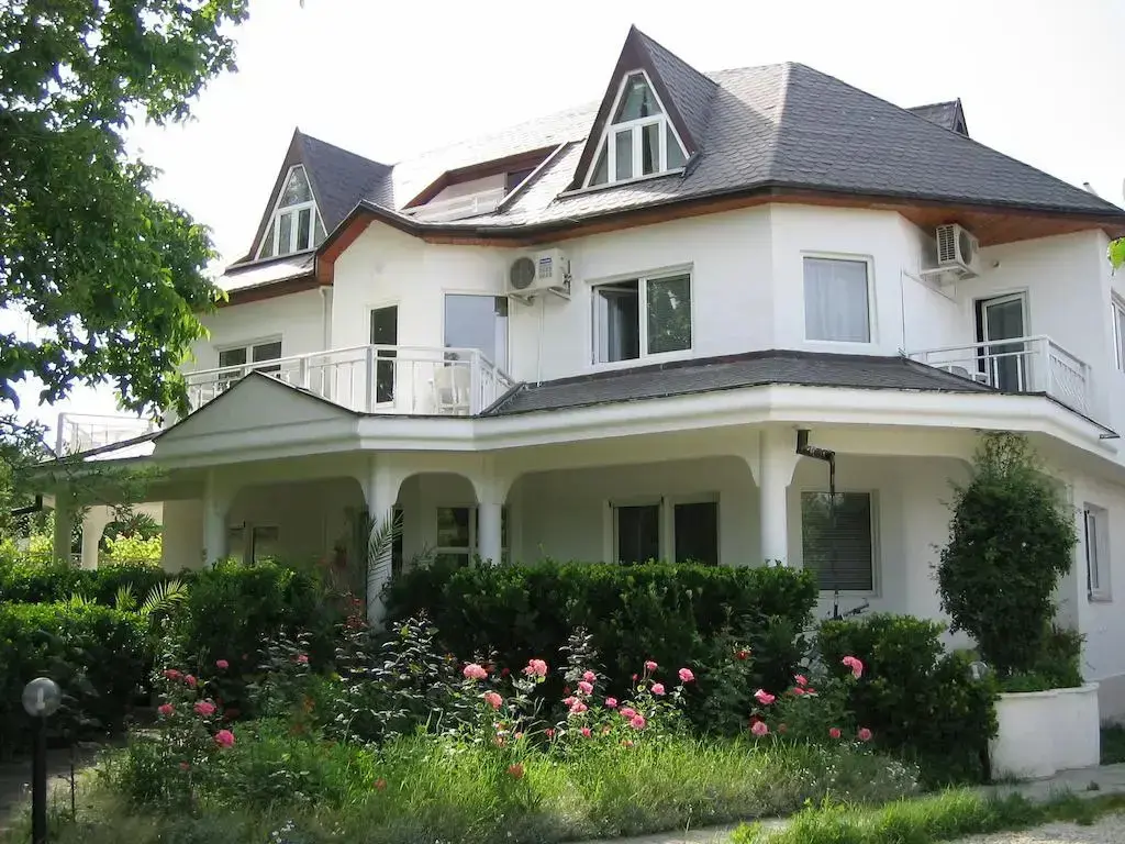 Варна: Villa Piero