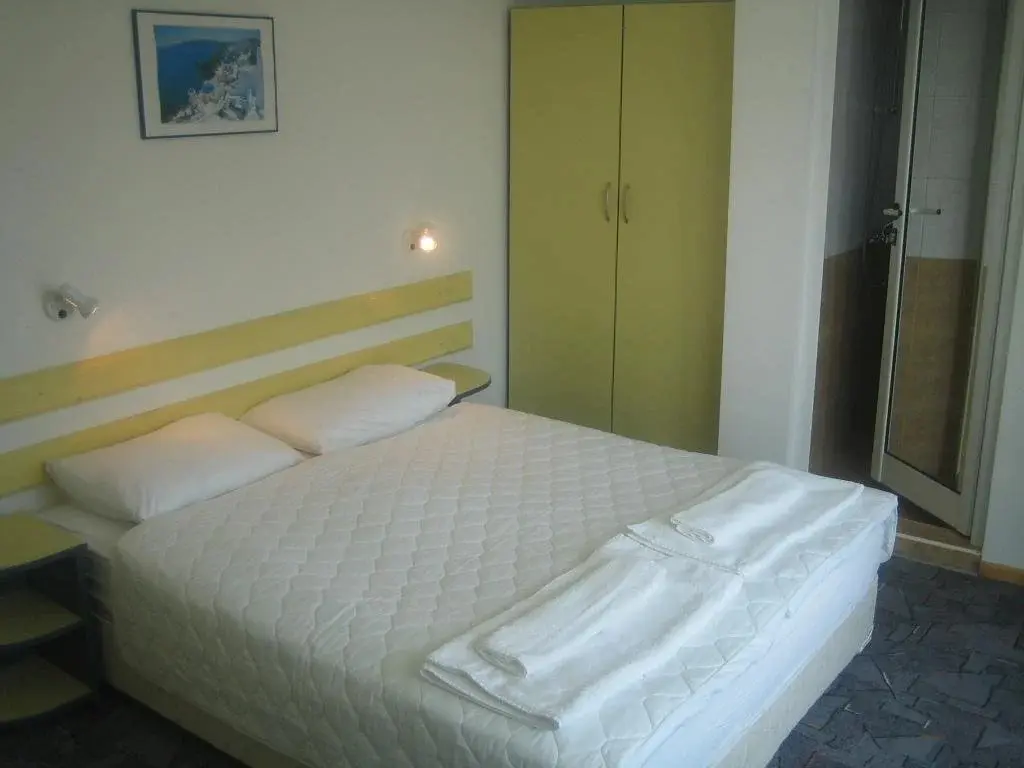 Приморско: Guest House Zara