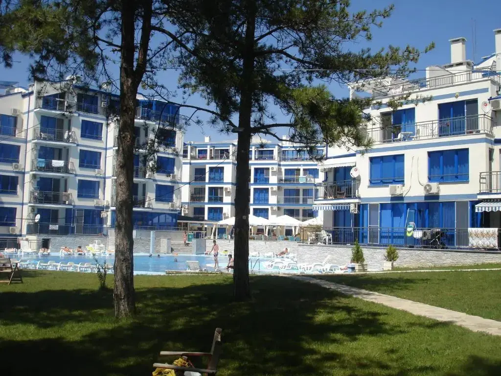 Поморие: Blue Bay Palace Apart Complex