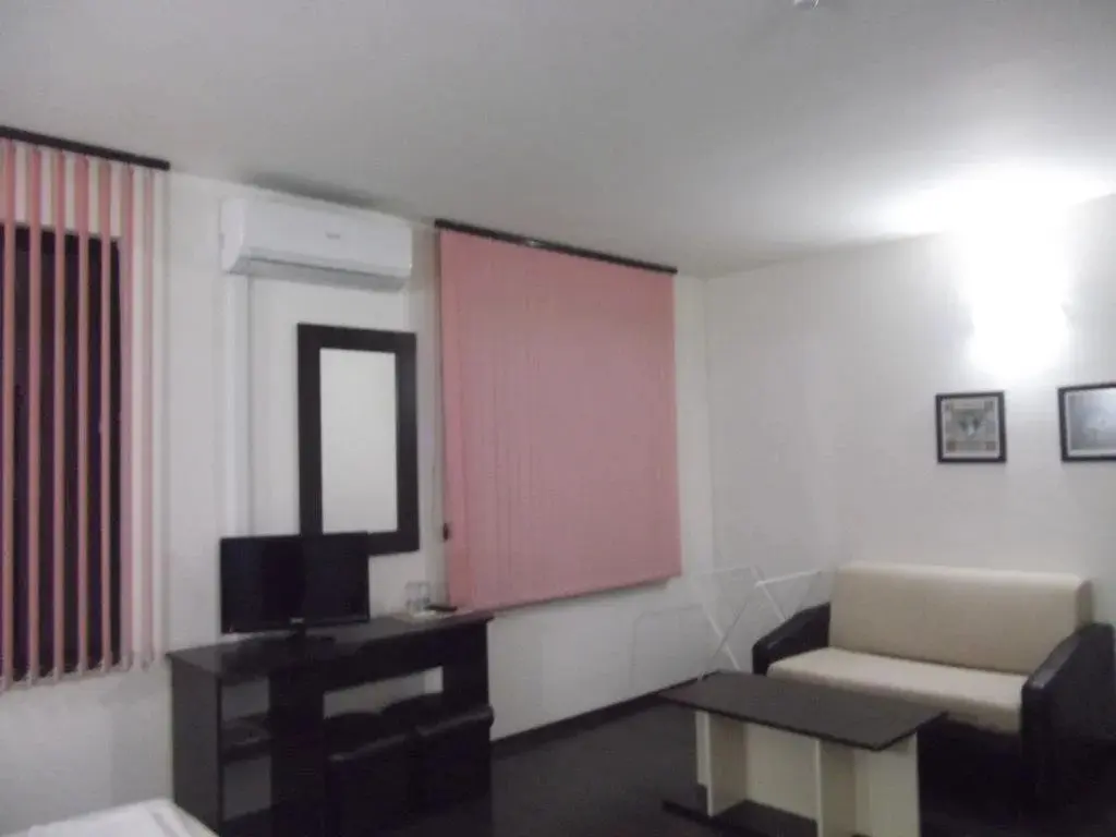 Кирково: Hotel Enchevi