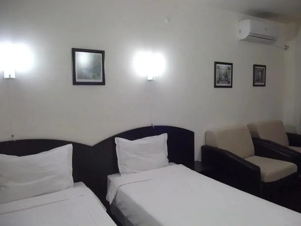 Кирково: Hotel Enchevi