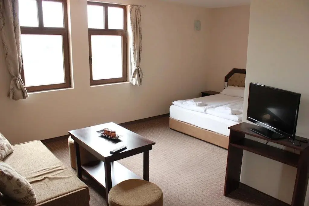 Правец: Hotel Podkovata