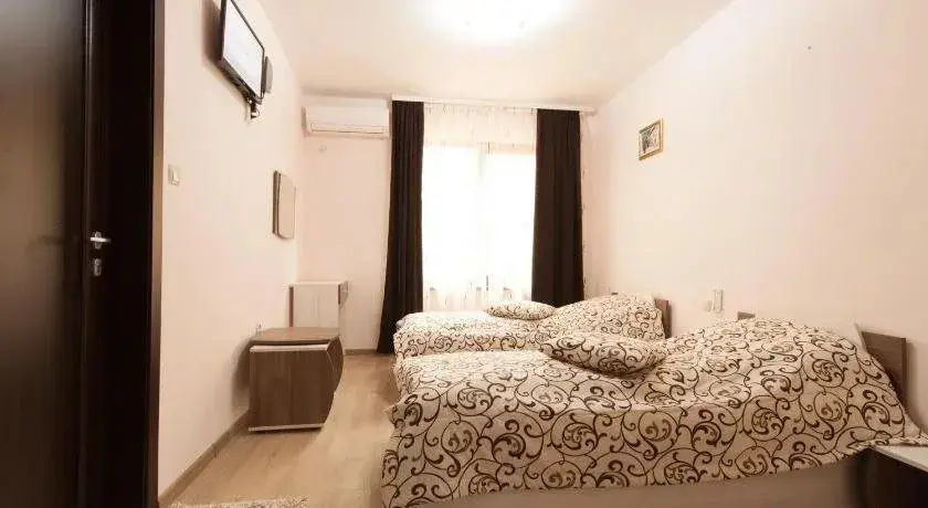 Бяла: Hotel and Restaurant "Verona"