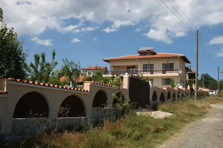 Царево: Rose Garden Guest House
