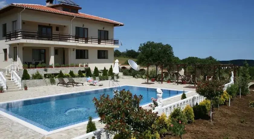 Царево: Rose Garden Guest House