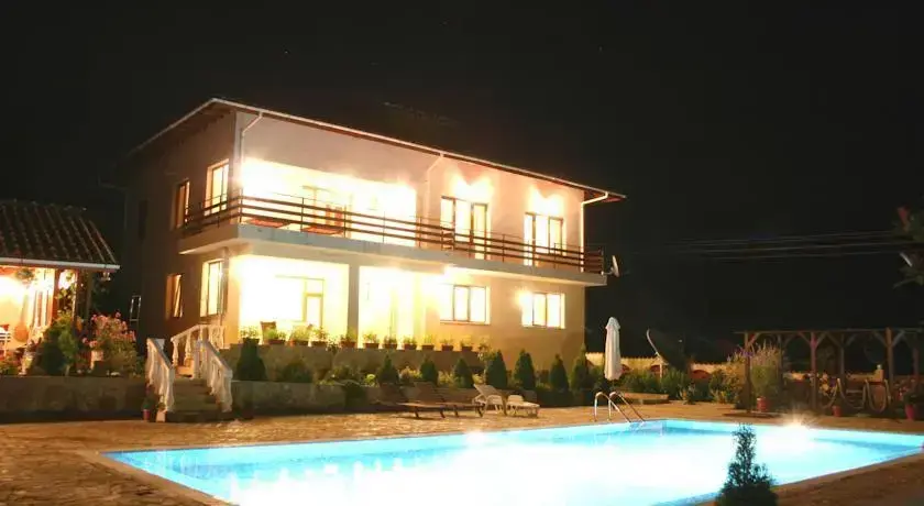 Царево: Rose Garden Guest House