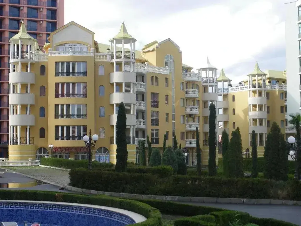 Солнечный берег: Victoria Residence Penthouse Studio