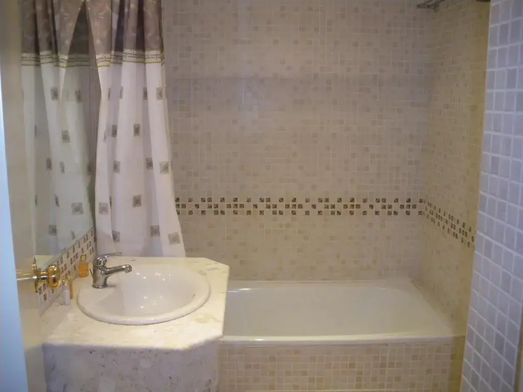 Солнечный берег: Victoria Residence Penthouse Studio