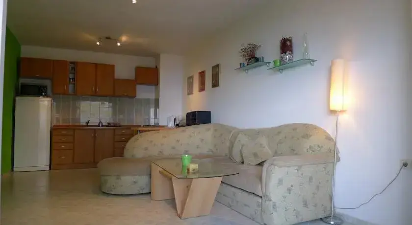 Созополь: Armi Apartment