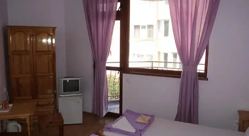 Приморско: Primorski Briz Guest House