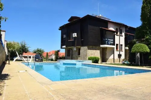 Созополь: Paradise Bay Villas