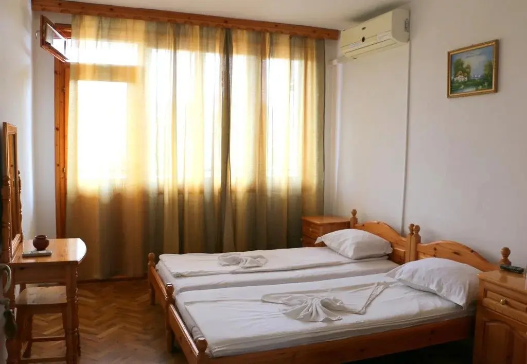 Равда: Guest House Kostadinovi