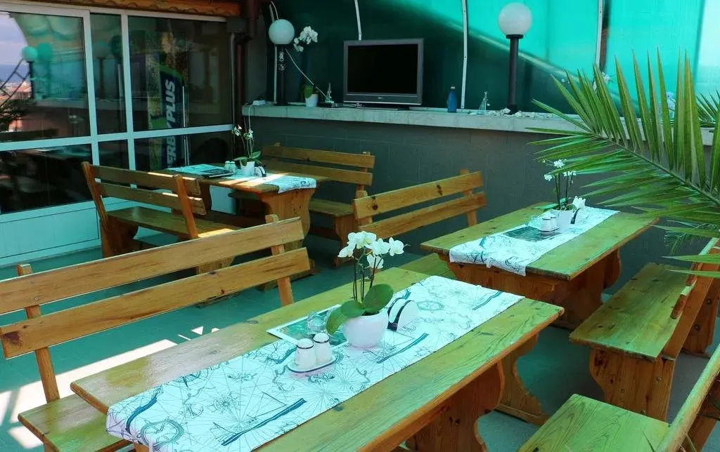 Равда: Guest House Kostadinovi