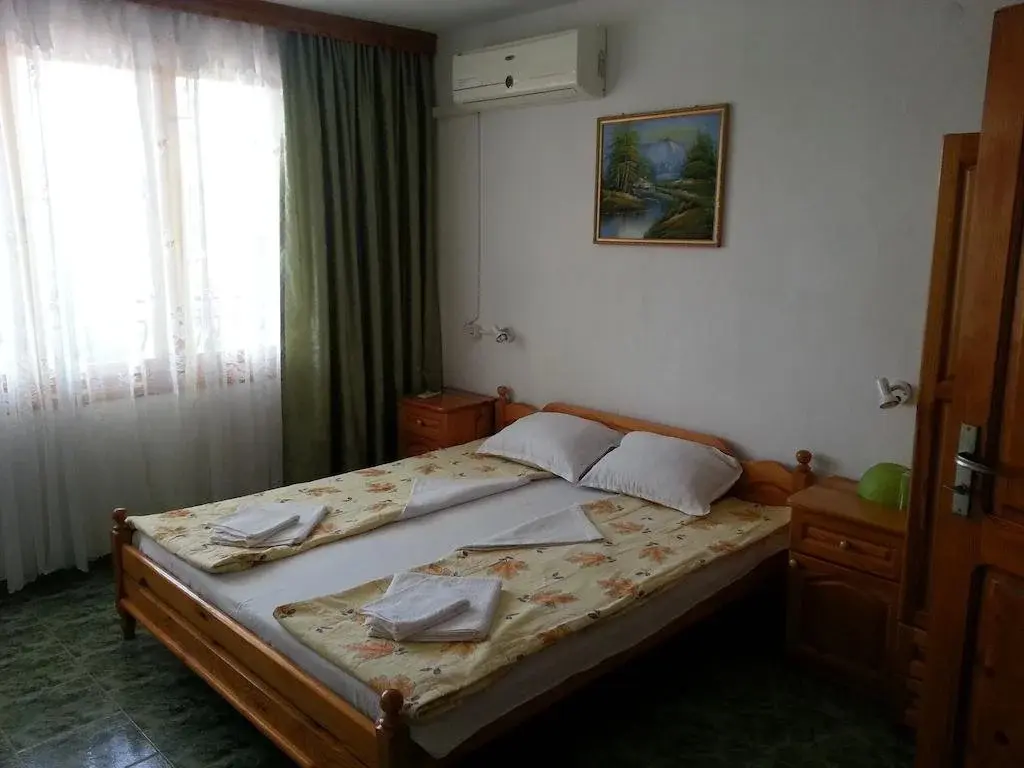 Равда: Guest House Kostadinovi